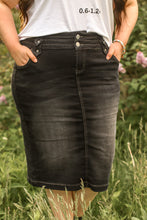 Load image into Gallery viewer, The Quinn