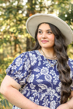 Load image into Gallery viewer, The Sara